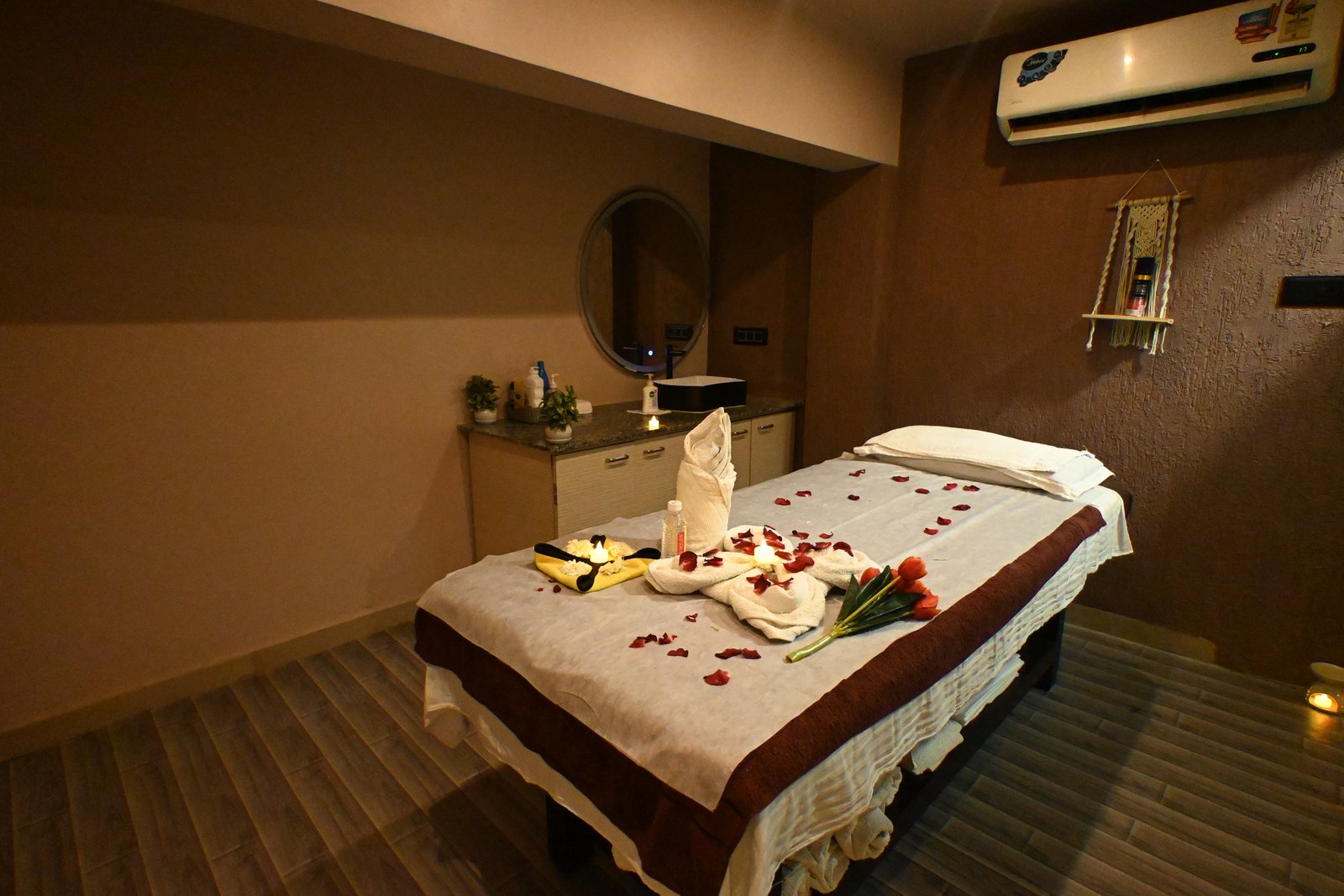 spa in Wakad